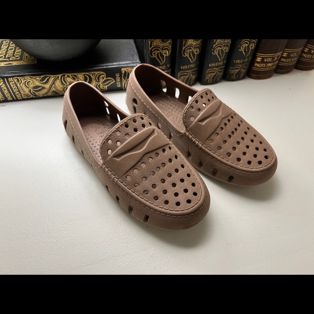 Floafers Boys size 11.